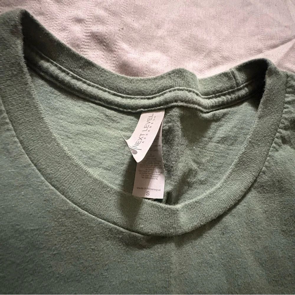 Next Level If You Can’t Find The Sunshine Sunflower Green Shirt Small Be The Sun - Picture 3 of 3